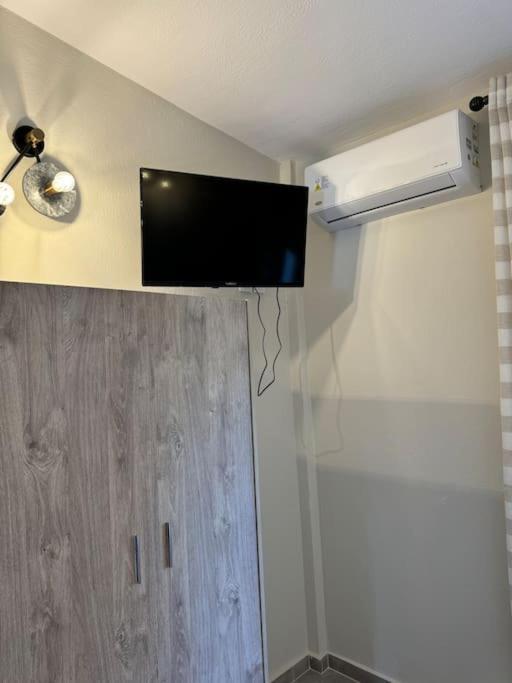 Seaviewapartment Ofrínion エクステリア 写真