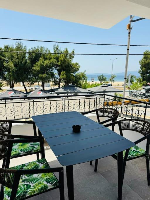 Seaviewapartment Ofrínion エクステリア 写真